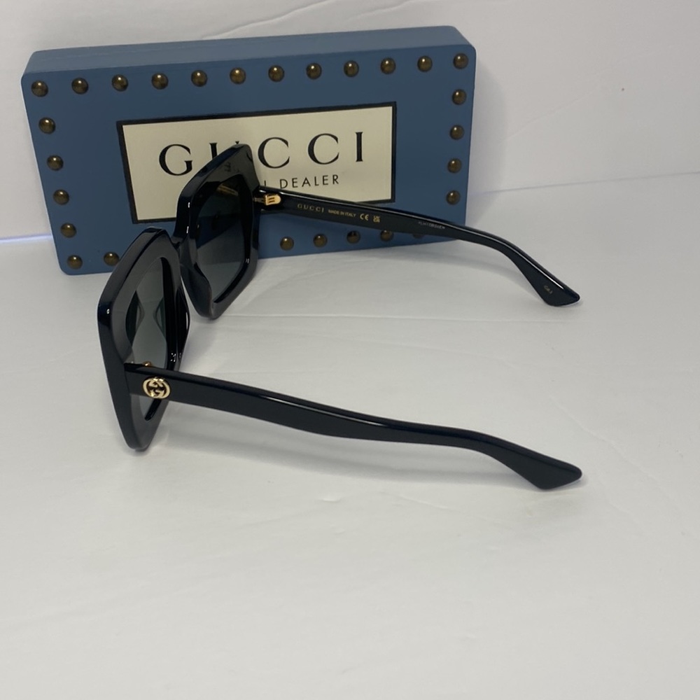 Gucci GG0328s 001 Oversized rectangular Black Gold GG Authentic Sunglasses - Picture 8 of 13